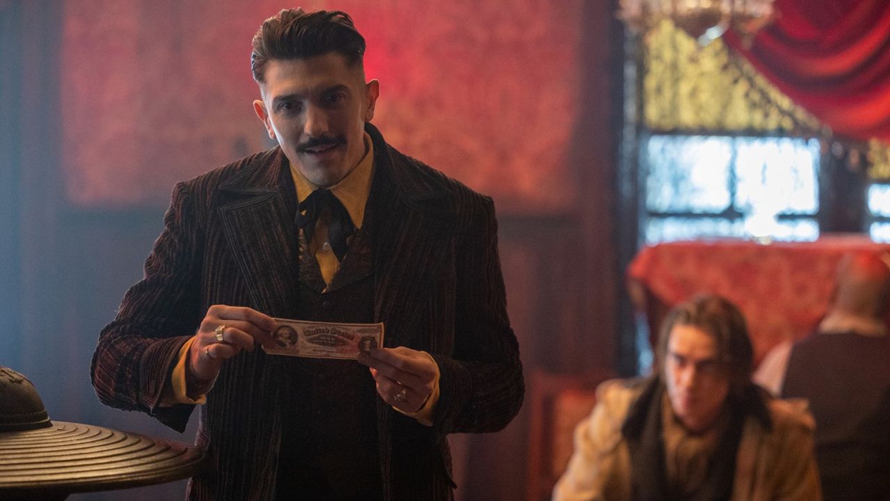 Andrew Schulz und Levon Hawke in 