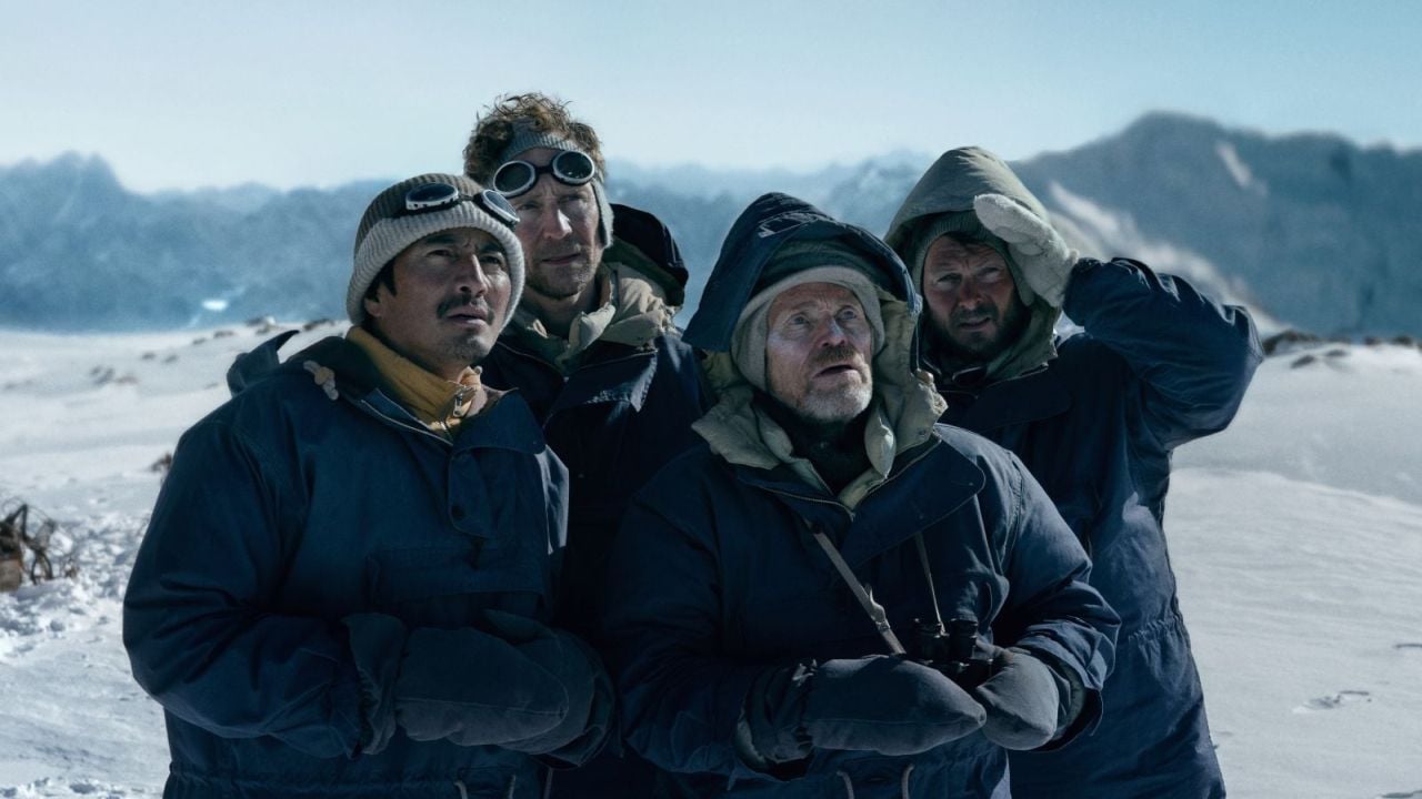 Militäroffizier John Hunt (Willem Dafoe) leitet zwar die Expedition – in Sachen Know-how ist ihm Tenzing Norgay aber dennoch weit voraus.