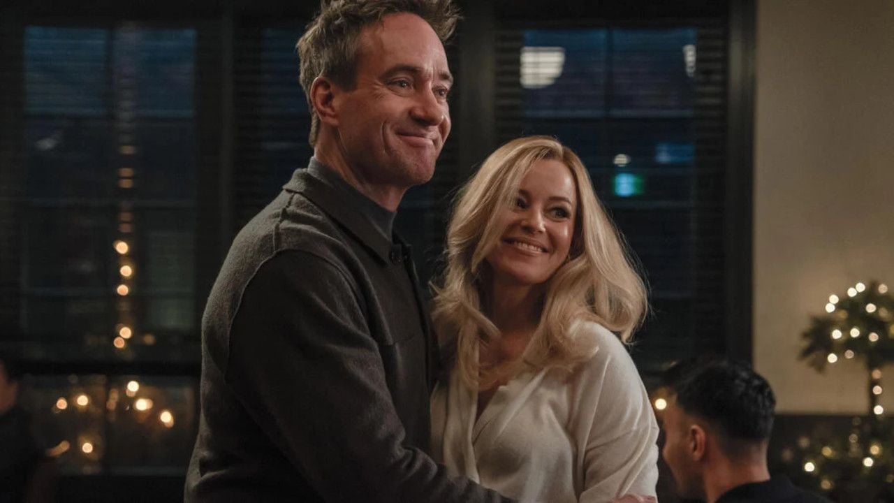 Hier waren sie noch auf Augenhöhe: Les (Matthew Macfadyen) und Lindy (Elizabeth Banks)