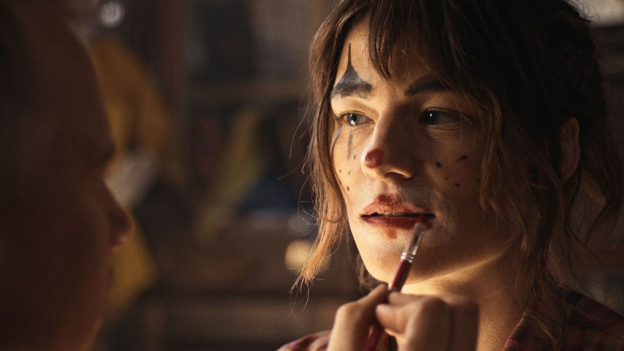 Als Heidi Appenzeller tröstet sie nicht nur Kinder im Krankenhaus. Wenn sie mit ihrer Verzweiflung gar nicht mehr weiter weiß, flüchtet sich Barbara auch selbst in ihr Clowns-Alter-Ego. 