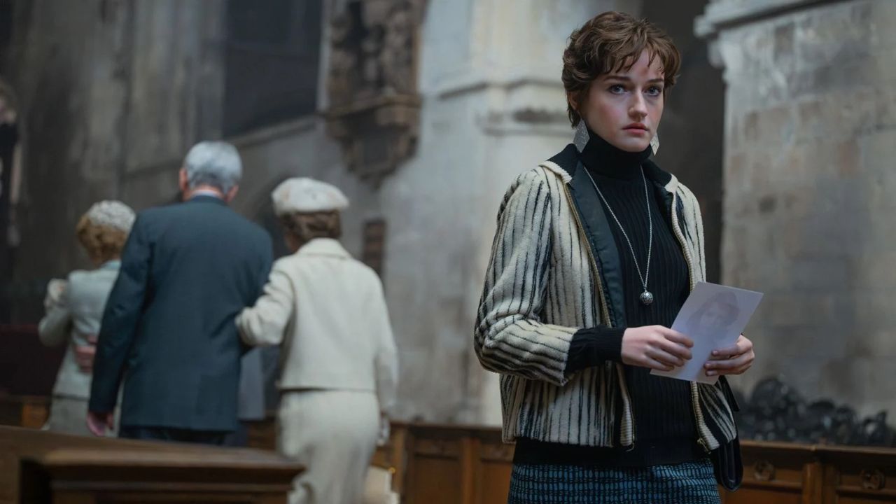 Julia Garner ist in der Hauptrolle eine der größten Stärkern von „Apartment 7A“.