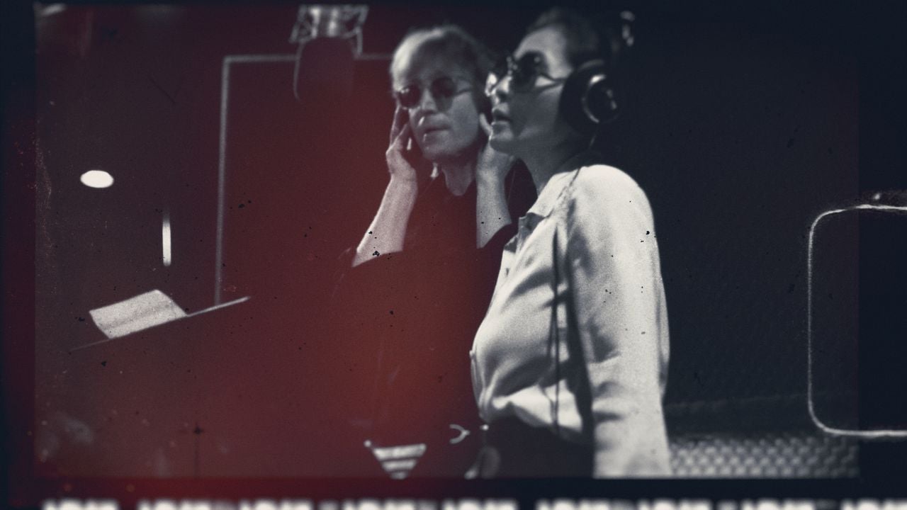 John Lennon und Yoko Ono im Studio.