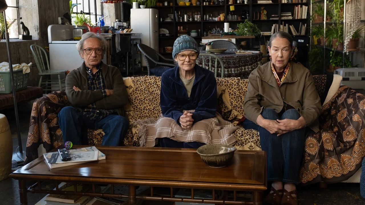 Die einzigen, die Milton nicht einfach nur verrückt halten, sind die anderen Senior*innen der Stadt.