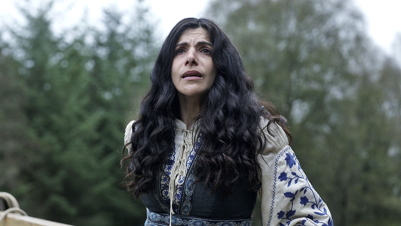 Hayat Kamille als Mariam in 