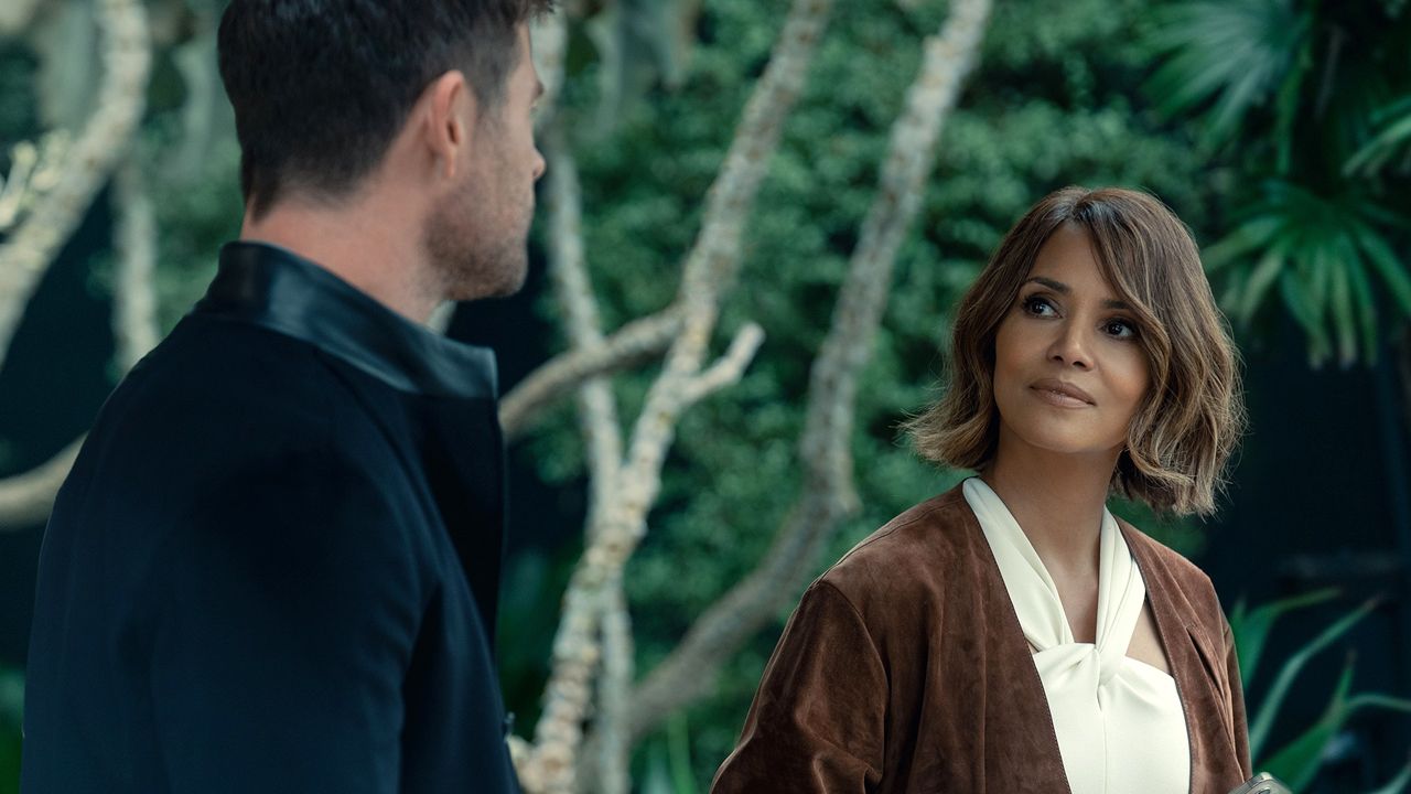 Davis und Sharon (Halle Berry) könnten eine unwahrscheinliche Allianz bilden...