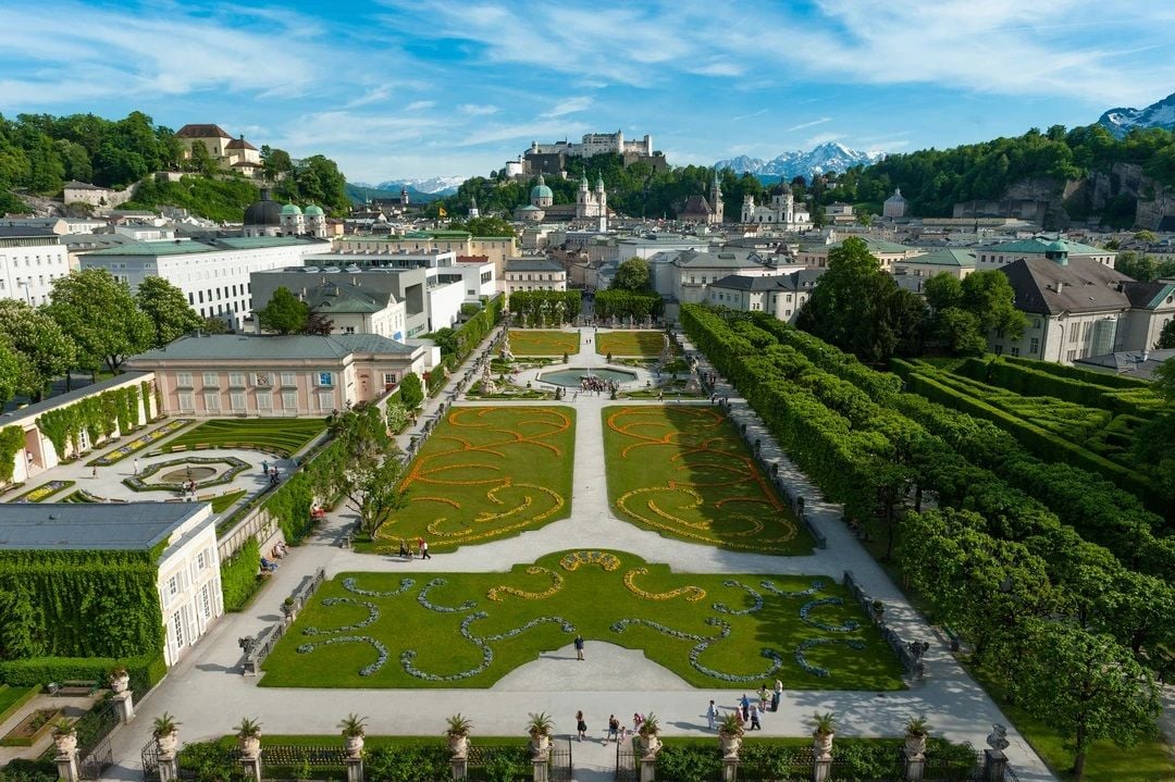 Win a trip to Salzburg (including an overnight stay in the castle) or two cinema tickets for the fantasy adventure “The Magic Flute – The Legacy of the Magic Flute”