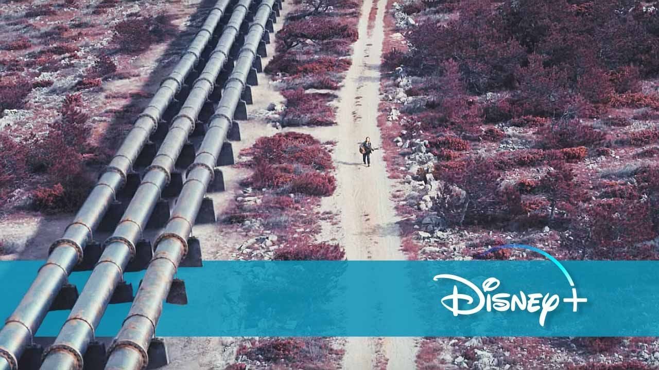 Neu auf Disney+: In diesem Sci-Fi-Film muss sich ein "Stranger Things"-Star durch eine postapokalyptische Zukunft kämpfen