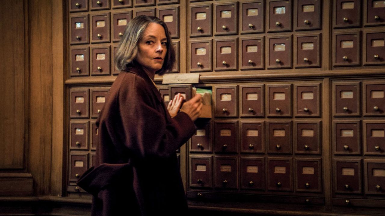Nach dem plötzlichen Tod einer Patientin nimmt die Psychoanalytikerin Lilian Steiner (Jodie Foster) selbst Ermittlungen auf…