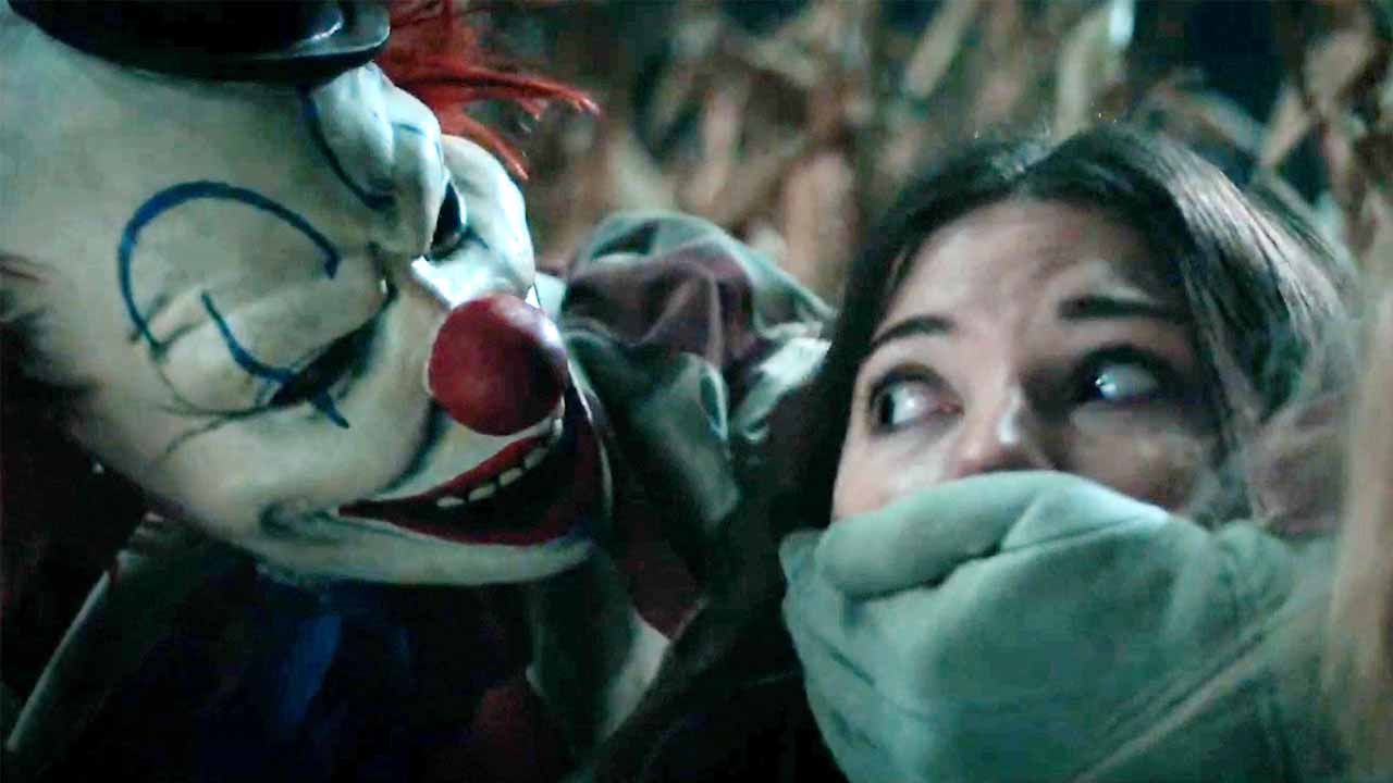 "Pass auf, 'Terrifier'!": Die ersten Kritiken zu "A Clown In A Cornfield" versprechen einen Slasher mit viel Gore