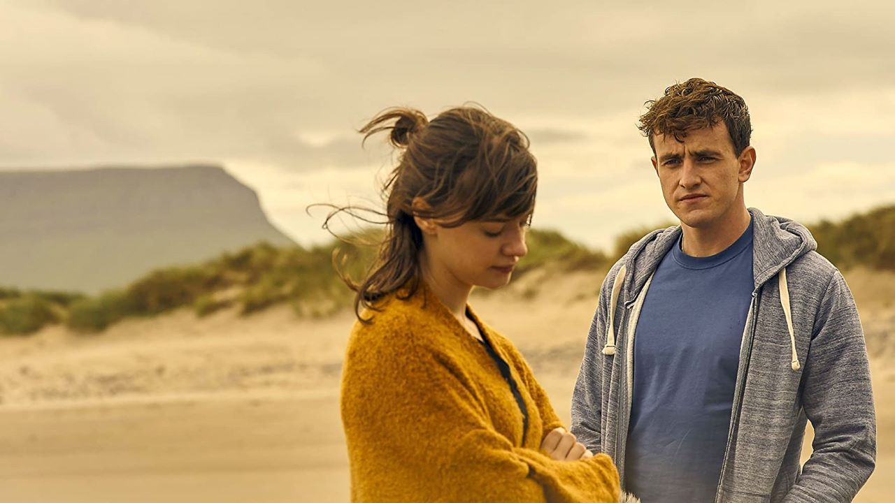 Daisy Edgar-Jones und Paul Mescal in 