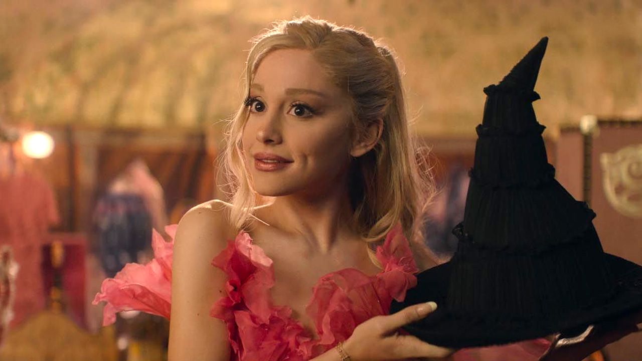 Stiehlt in „Wicked“ immer wieder die Show: Ariana Grande als Glinda