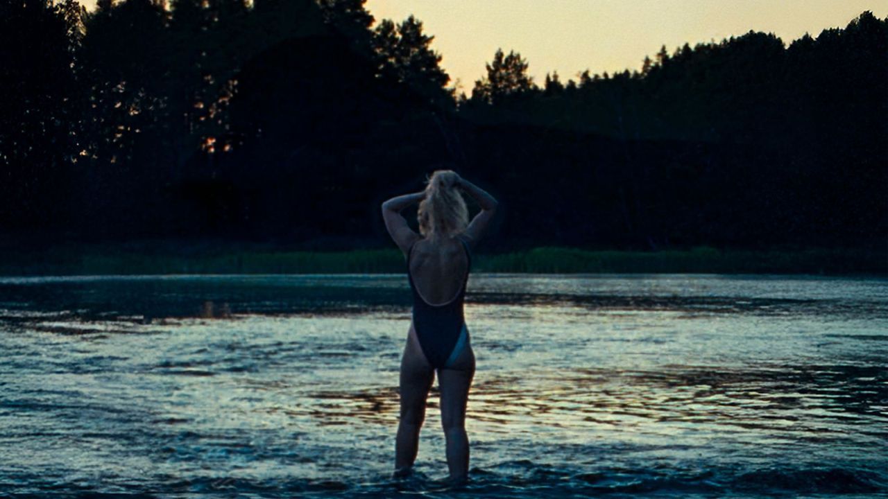 Das Wasser und das Schwimmen haben im Leben von Lidia Yuknavitch (Imogen Poots) eine zentrale Bedeutung. 