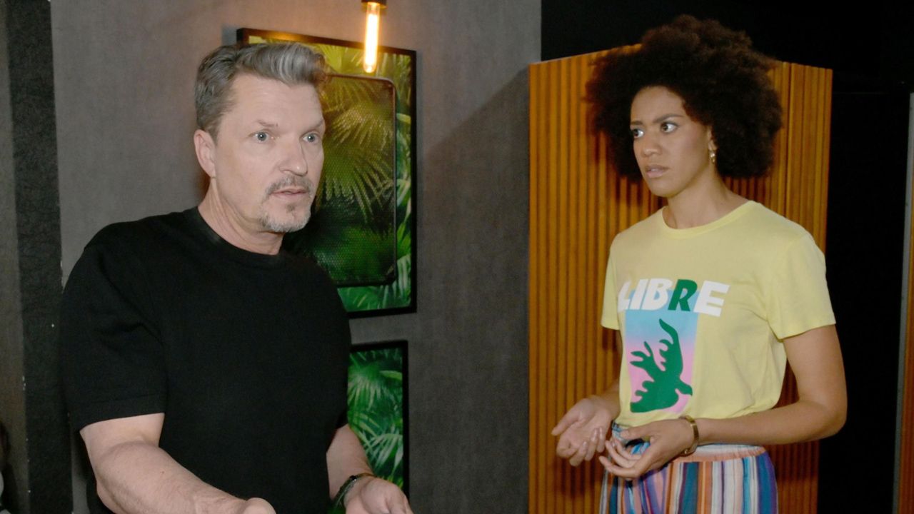 Flo ist genervt von Lars' oberflächlicher Art