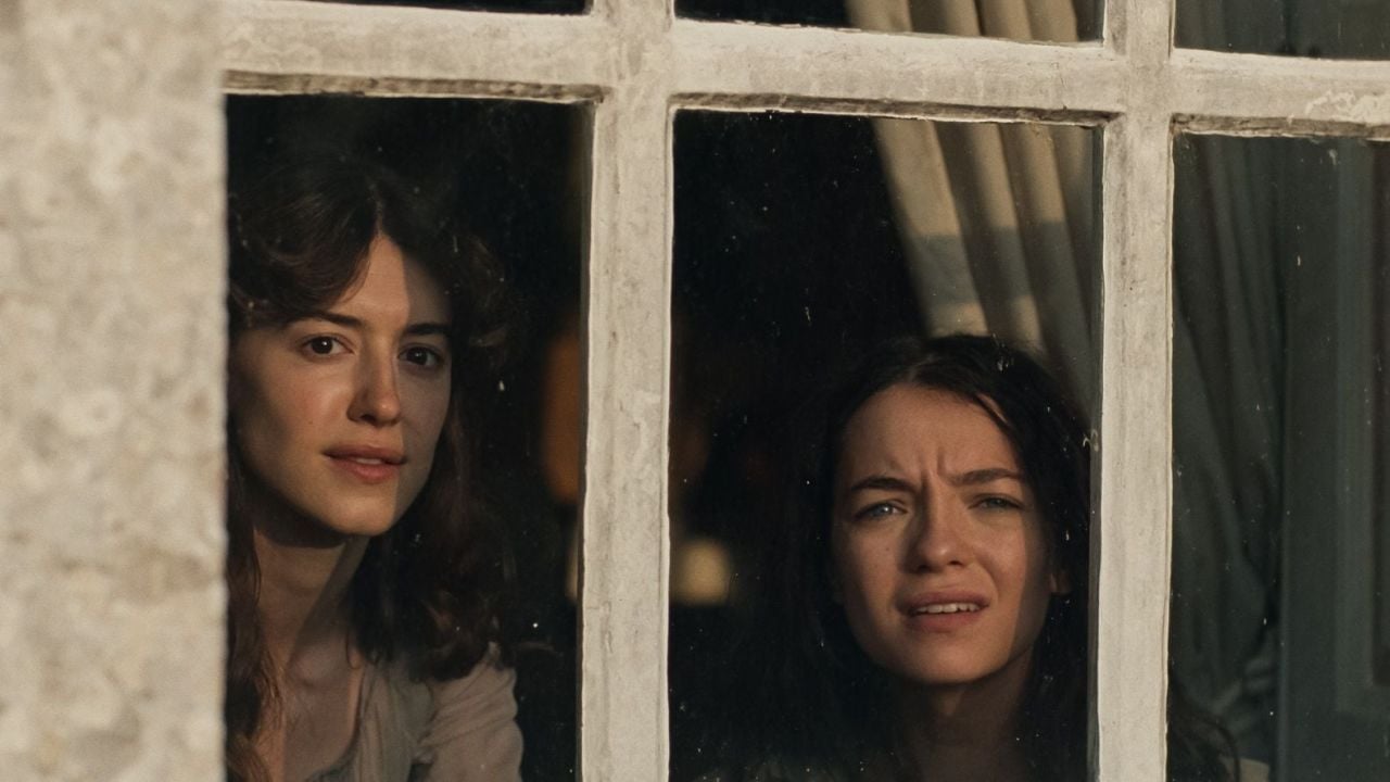 Die von Jane Austen erfundenen Elinor und Marianne Dashwood (Esmé Creed-Miles) gehören nicht von ungefähr zu den berühmtesten Schwestern der Literaturgeschichte.
