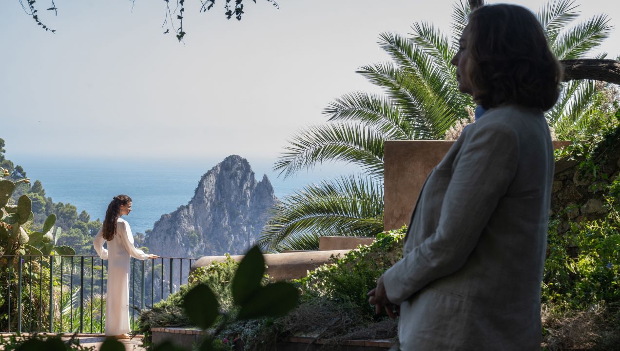 Kein Mann kann der im Wasser geborenen Parthenope (Celeste Dalla Porta) widerstehen!