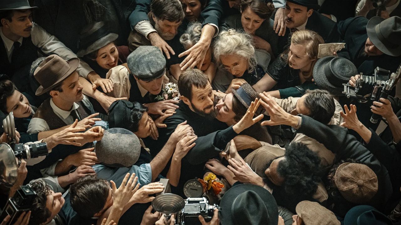 Abbé Pierre war auch ein Liebling der Medien.