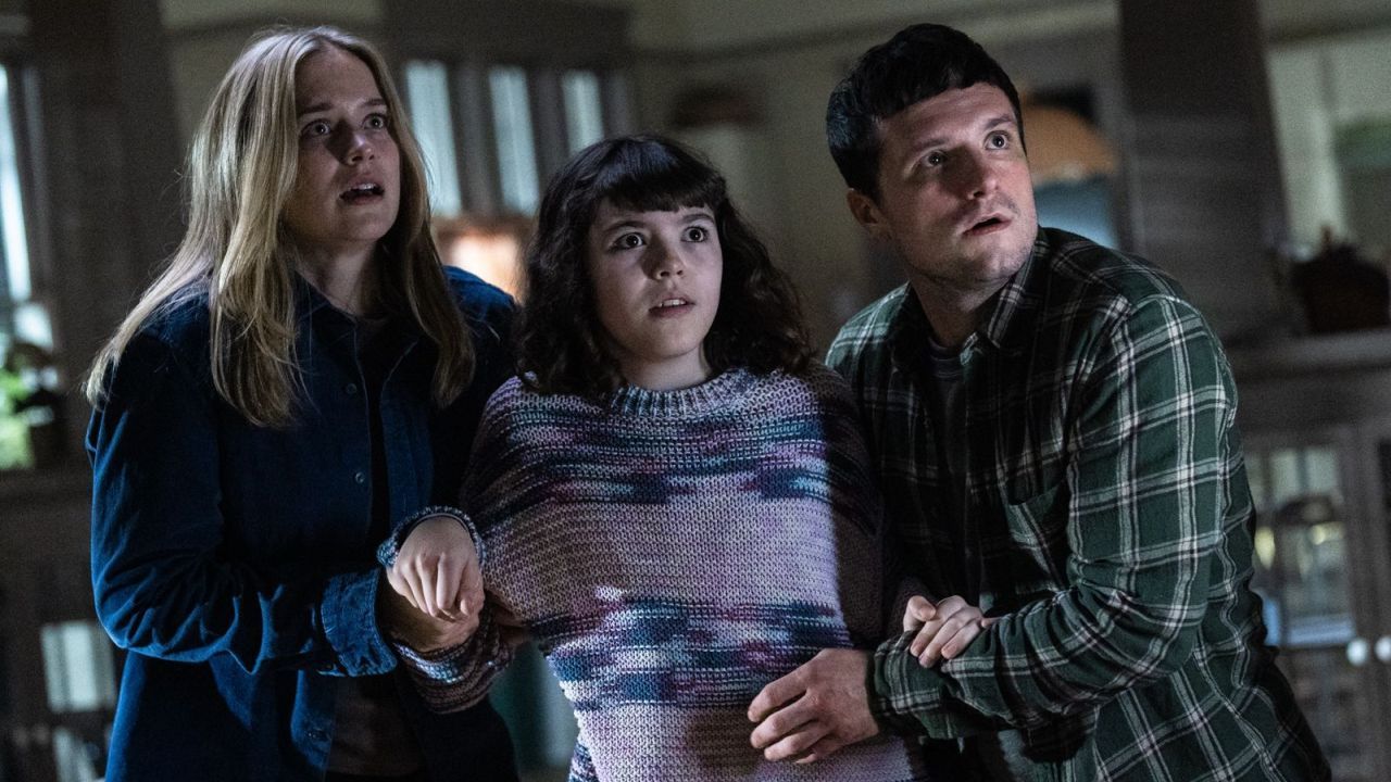 Mike (Josh Hutcherson), seine jüngere Schwester Abby (Piper Rubio) sowie die Polizistin Vanessa (Elizabeth Lail) sind eigentlich noch damit beschäftigt, sich von den Schrecken des ersten Teils zu erholen…