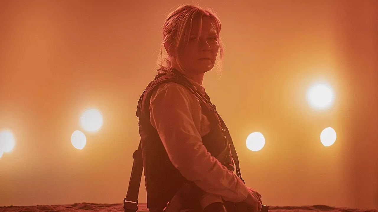 Die Kriegsfotografin Ellie (Kirsten Dunst) hat schon viele Grausamkeiten erlebt.