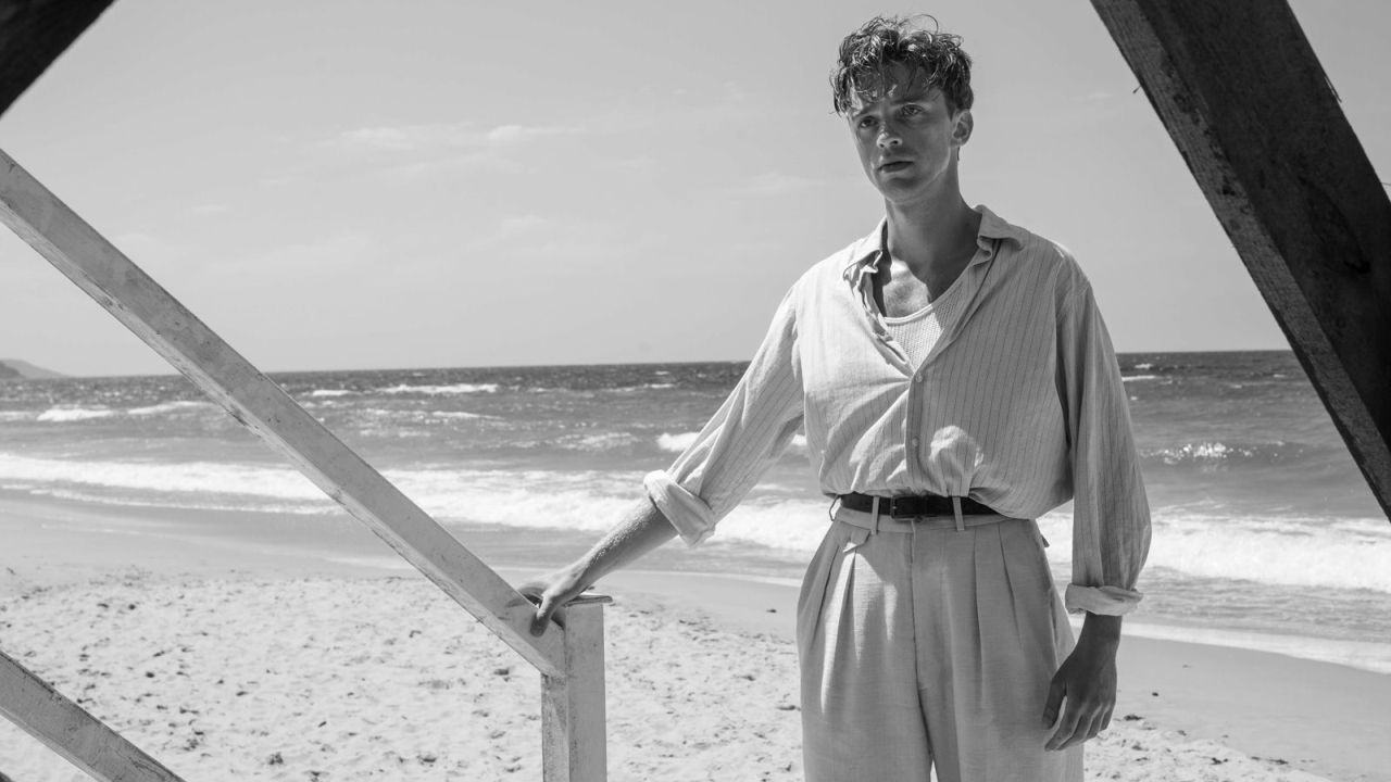 Marie (Rebecca Marder) verliebt sich in Voisin, obwohl er selbst das Konzept des Verliebtseins ablehnt.