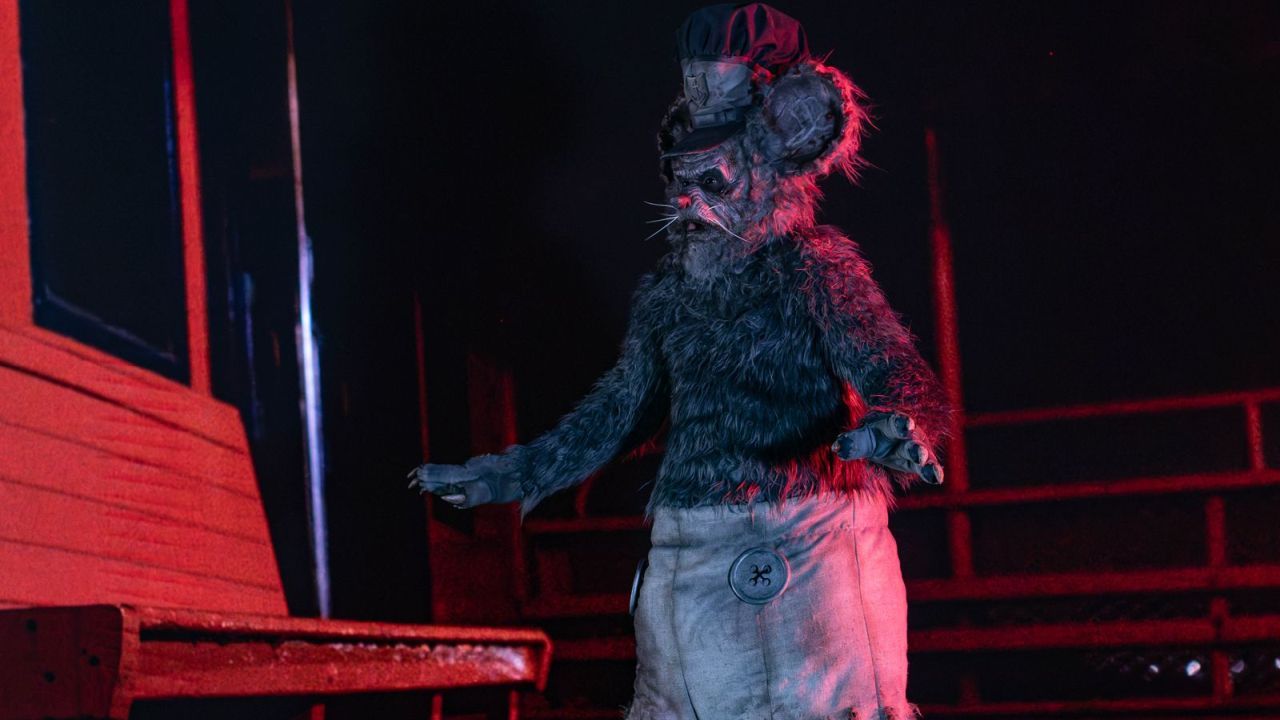 Der mordlüsterne Willie wird von niemand Geringerem als Art-der-Clown-„Terrifier“-Star David Howard Thornton verkörpert.