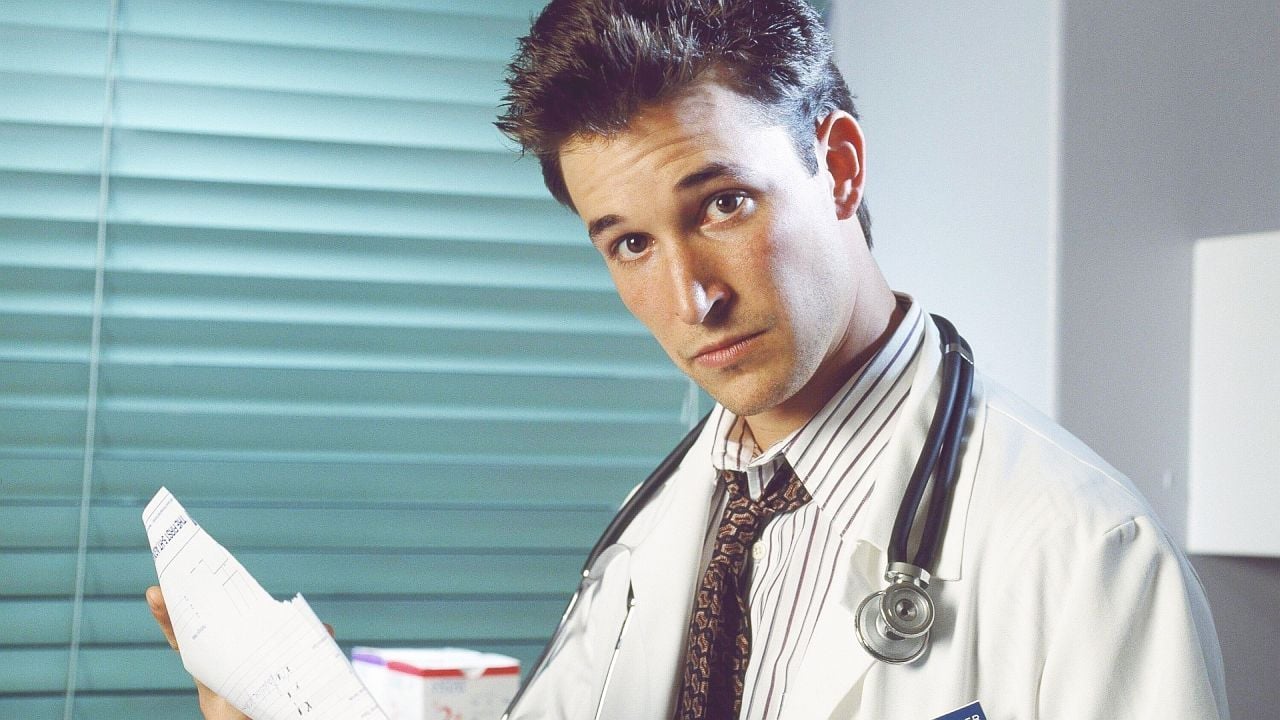 Noah Wyle als Dr. John Carter in