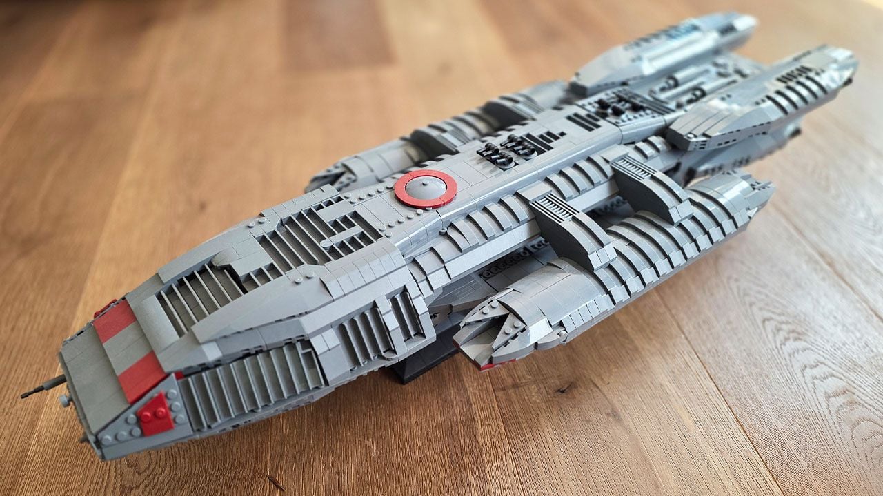 Fast 4.000 Teile purer Kult: Meine Galactica musste für das Foto auf den Boden ausweichen.