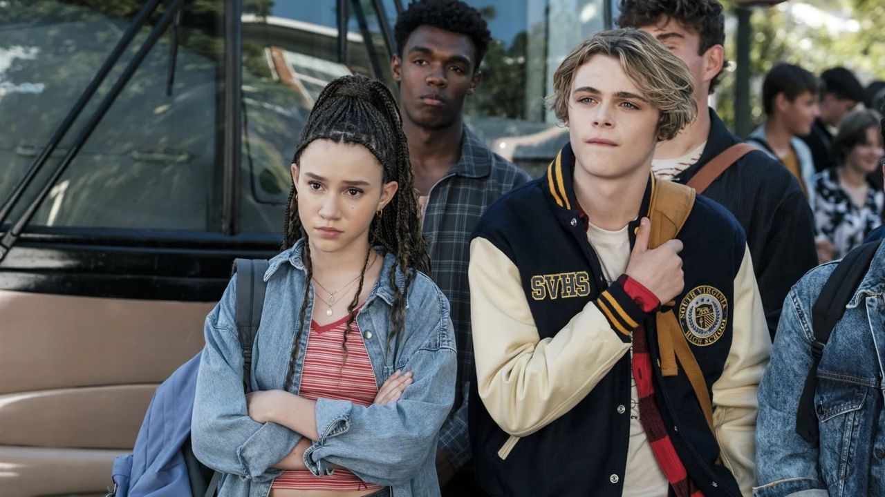 Sophie muss nicht nur mit Terroristen, sondern nebenbei auch noch mit der ersten Liebe klarkommen. Sophie muss nicht nur mit Terroristen, sondern nebenbei auch noch mit der ersten Liebe klarkommen. 