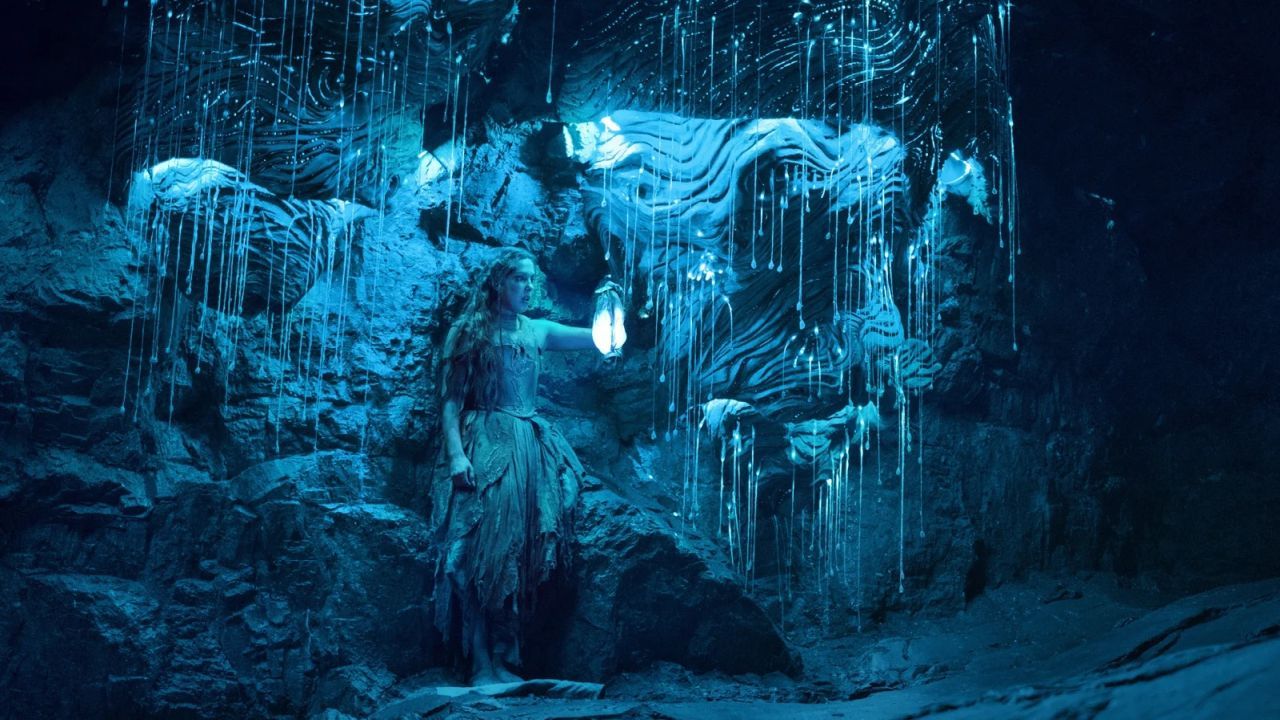 Die Produktionsdesigner haben sich beim Gestalten der Drachenhöhle ordentlich ausgetobt – gut so!