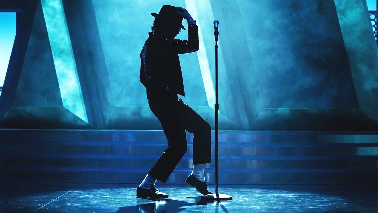 Hauptdarsteller Jaafar Jackson tanzt in „Michael“ exakt so, wie sein Onkel es einst tat. Und natürlich trägt er dabei dessen Markenzeichen: die weißen Socken.