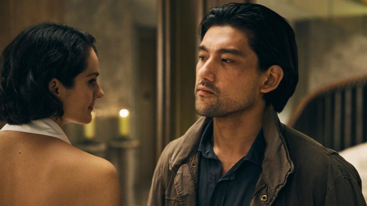 Emmanuelle (Noémie Merlant) ist für die Zufriedenheit der Gäste zuständig – und nimmt sich diese Verantwortung durchaus zu Herzen…