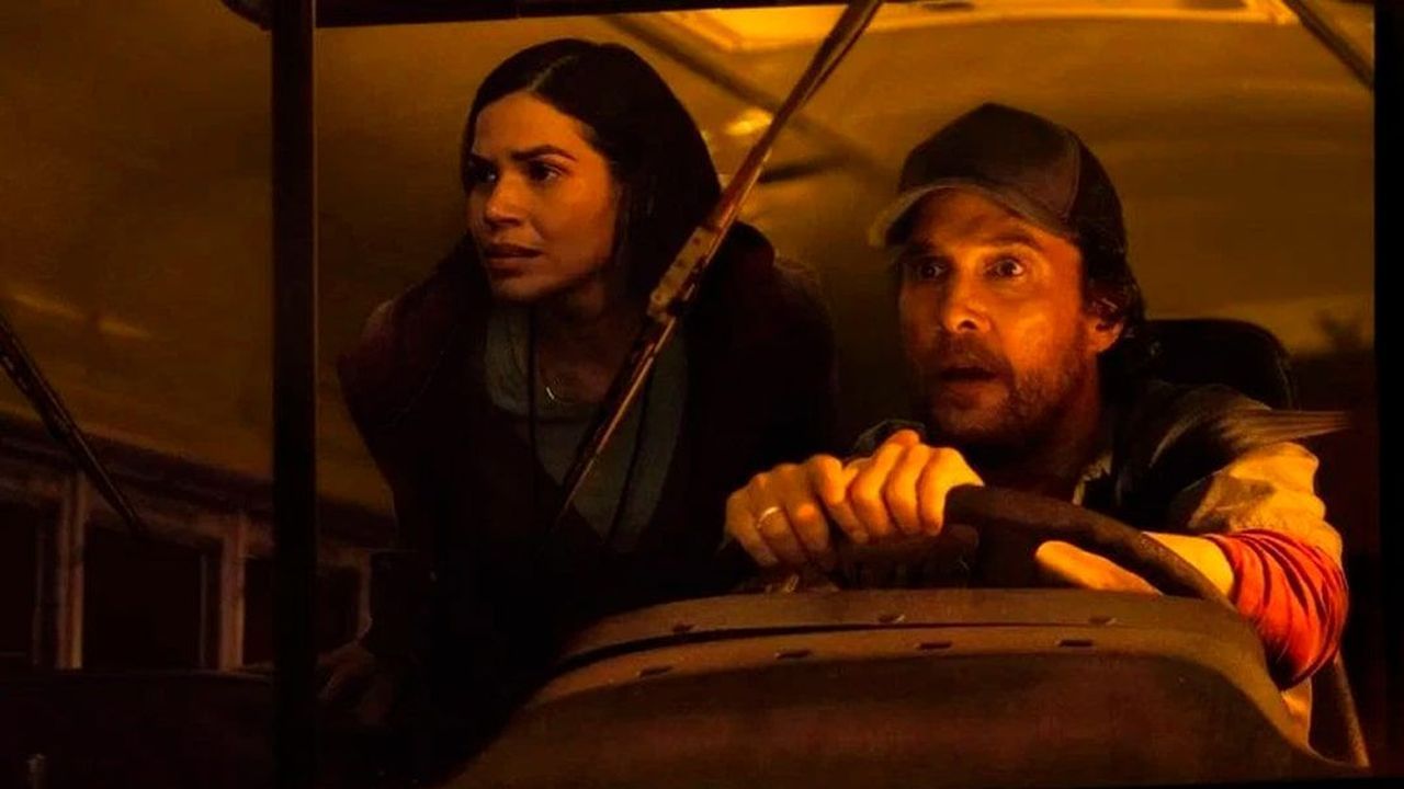 Kevin McKay (Matthew McConaughey) muss seine ganzen Fahrkünste aufbieten, um seinen Schulbus durch das Flammenmeer zu navigieren.