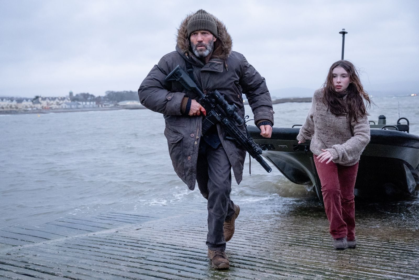 İntikam Shelter filminde Jason Statham ve Jessie