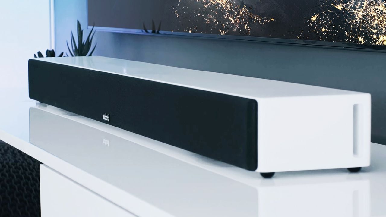 Hätte diese Soundbar menschliche Maßen, dann wären es 90-60-90. Hinter der traumhaften Fassade steckt auch noch unglaubliche Technik bei der nuPro AS-2500.
