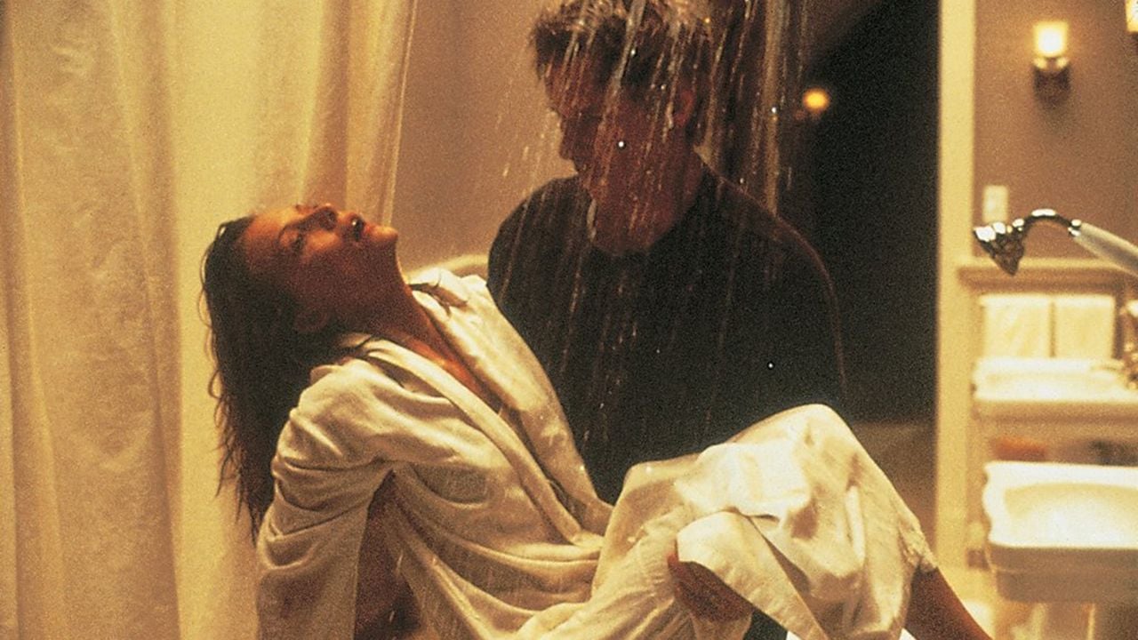 Nasse Angelegenheit: Claire (Michelle Pfeiffer) und Norman (Harrison Ford) unter der Dusche.