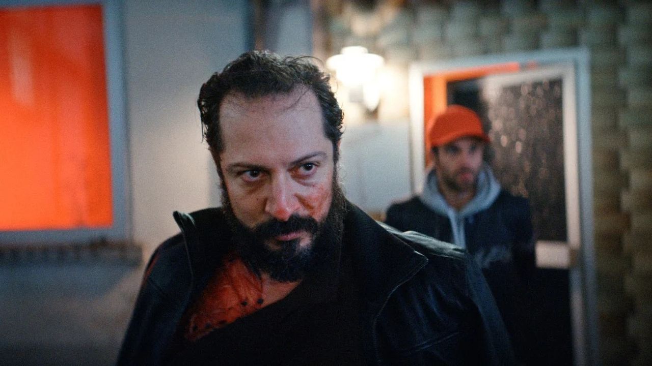 Kaum wiederzuerkennen: Fahri Yardim ist auch als Produzent mit an „Schock“ beteiligt. 