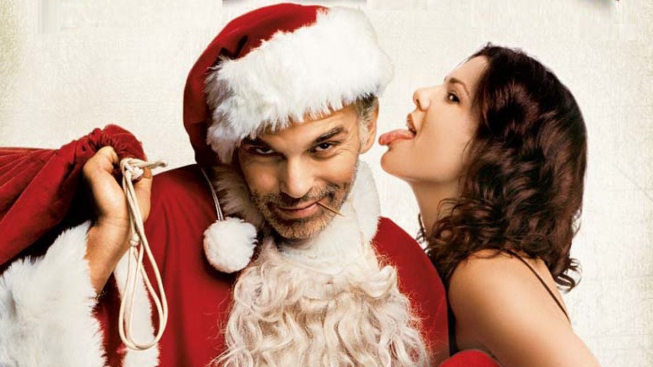 Sue (Lauren Graham) steht auf Typen in Weihnachtsmann-Outfits. Willie (Billy Bob Thornton) findet das völlig okay.