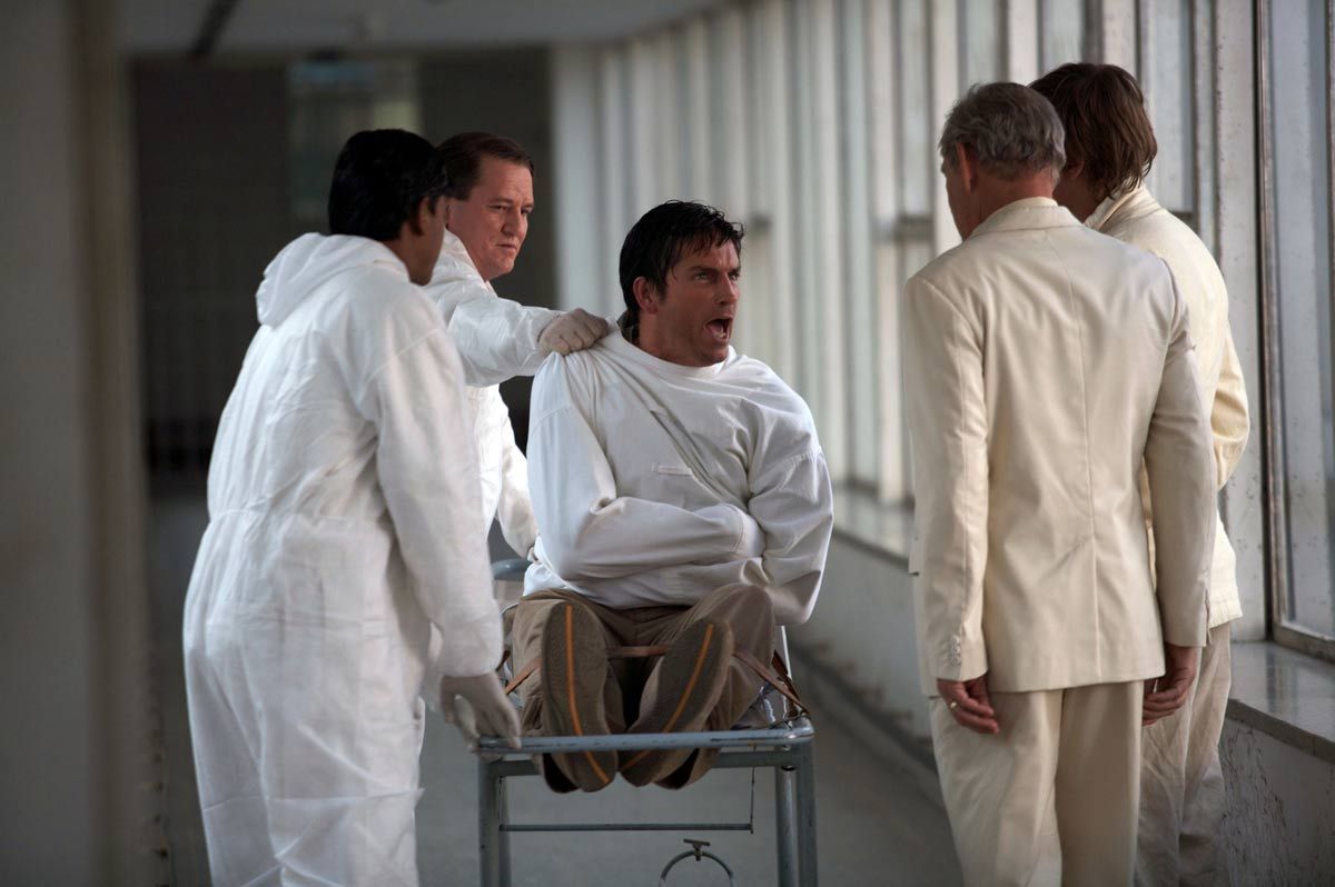 джейми кэмпбелл бауэр в заключенный. короткометражка отис. джим кэвизел дежавю. осужденный 2009. The prisoner 2009.