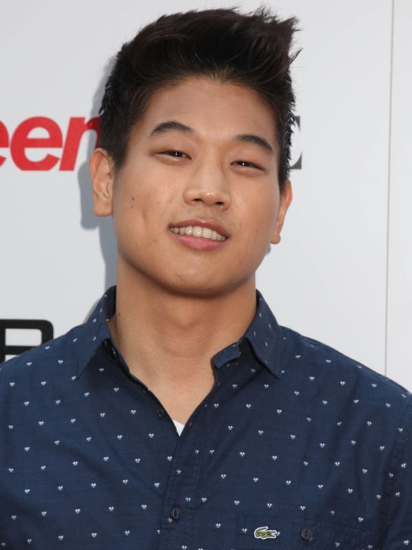 Ki Hong Lee Besten Serien Und Filme Filmstarts De