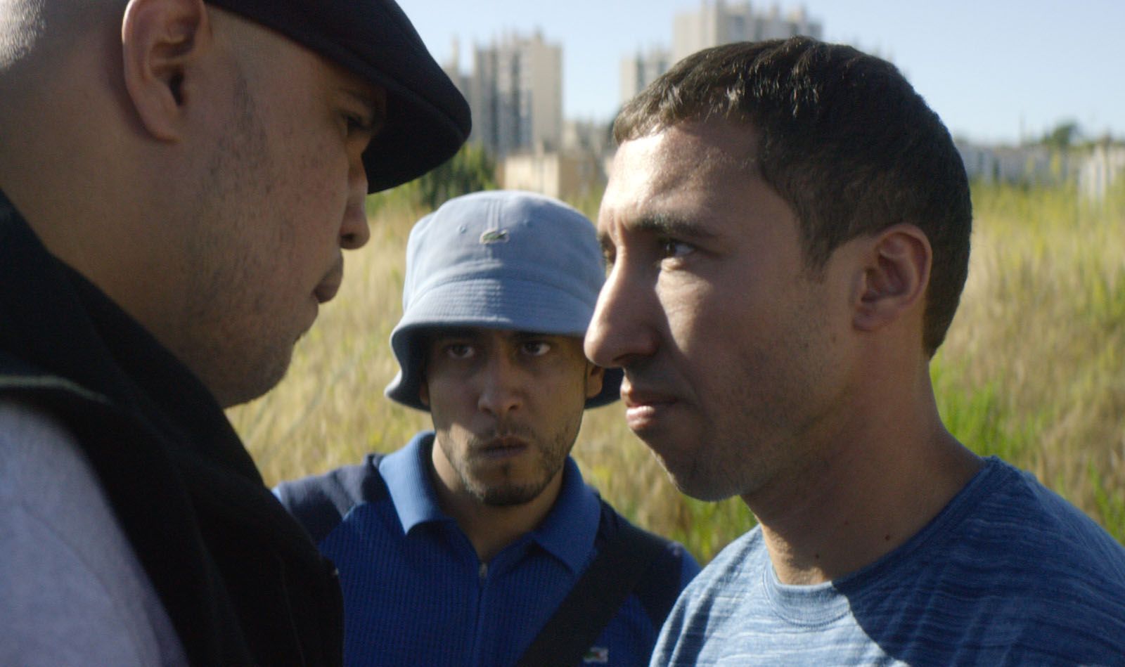 Bild zu Foued Nabba Chouf Bild Foued Nabba, Sofian Khammes, Zine Darar FILMSTARTS.de Bild zu Foued Nabba Chouf Bild Foued Nabba, Sofian Khammes, Zine Darar FILMSTARTS.de