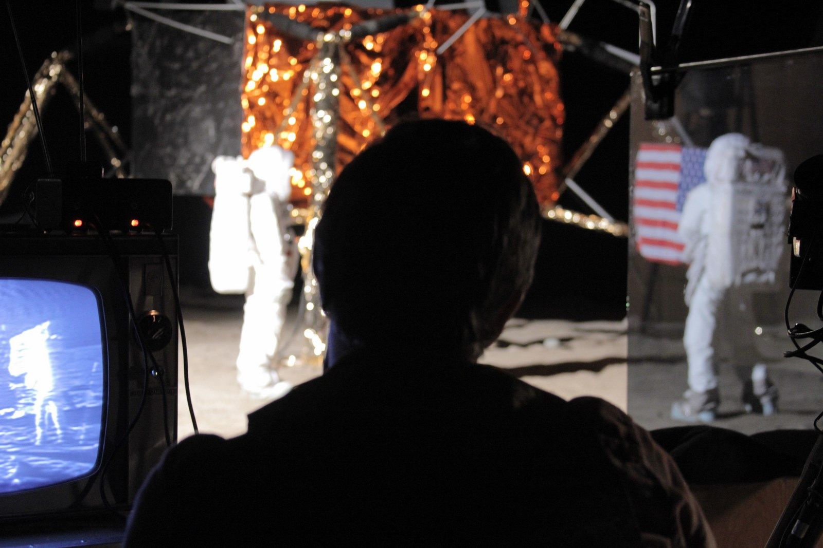 Foto zum Film Operation Avalanche Bild 6 auf 13 FILMSTARTS.de