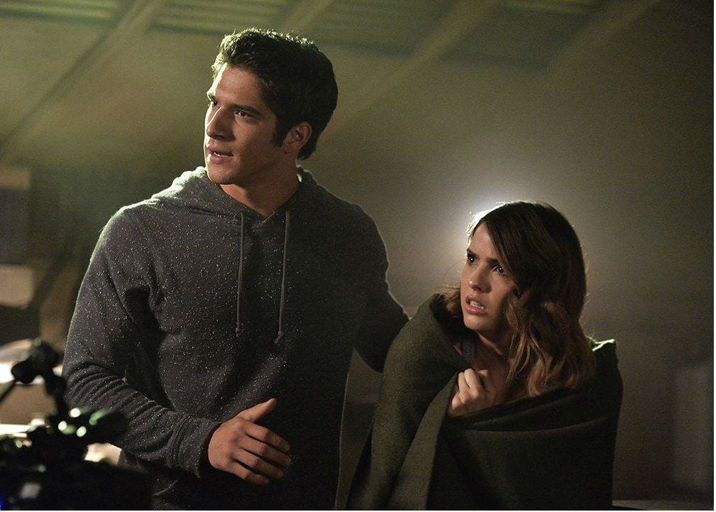 Bild Zu Shelley Hennig - Bild Tyler Posey, Shelley Hennig - Foto 12 Von ...