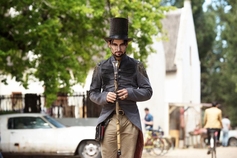 Джулиан слинг кровавая гонка. Кровавая езда. Колин каннингем кровавая гонка. Кровавая езда. Колин каннингем кровавая гонка.