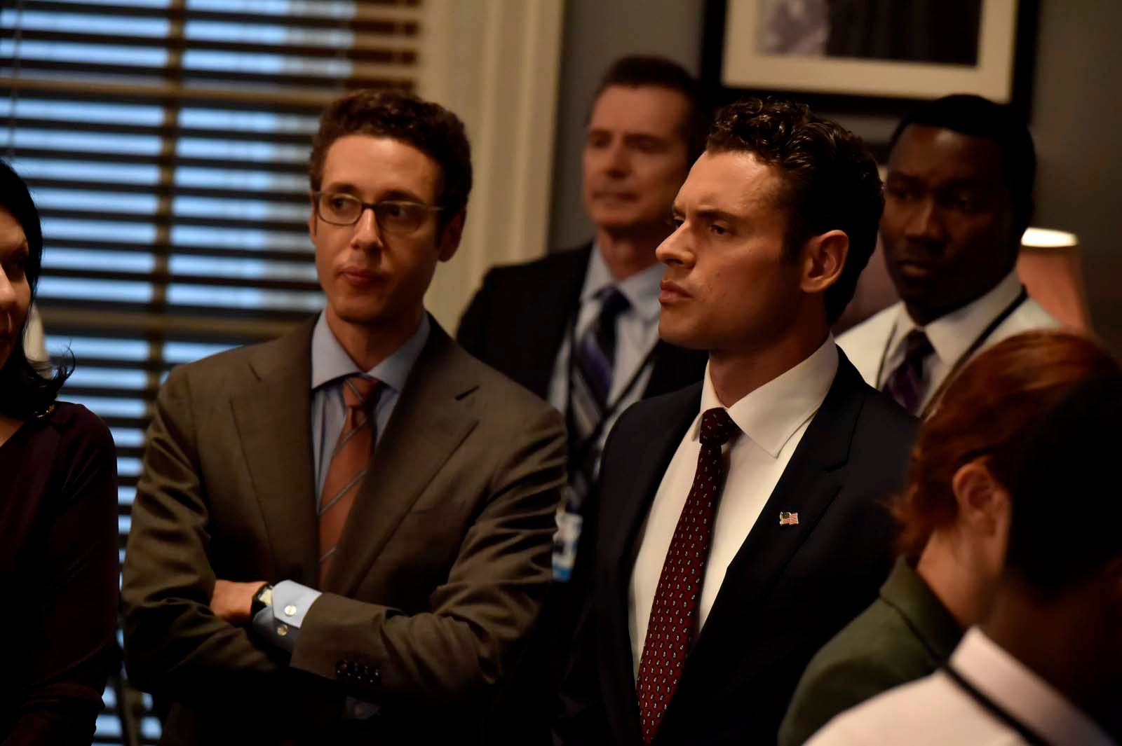 Designated Survivor: Designated Survivor : Bild Adan Canto, Paulo ...