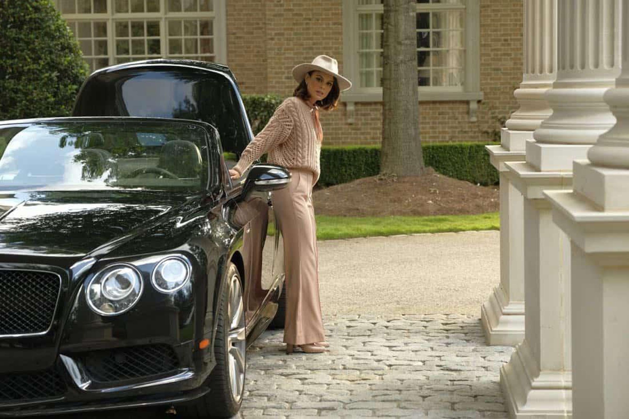 Der DenverClan (2017) Bild Nathalie Kelley 147 von 174 FILMSTARTS.de