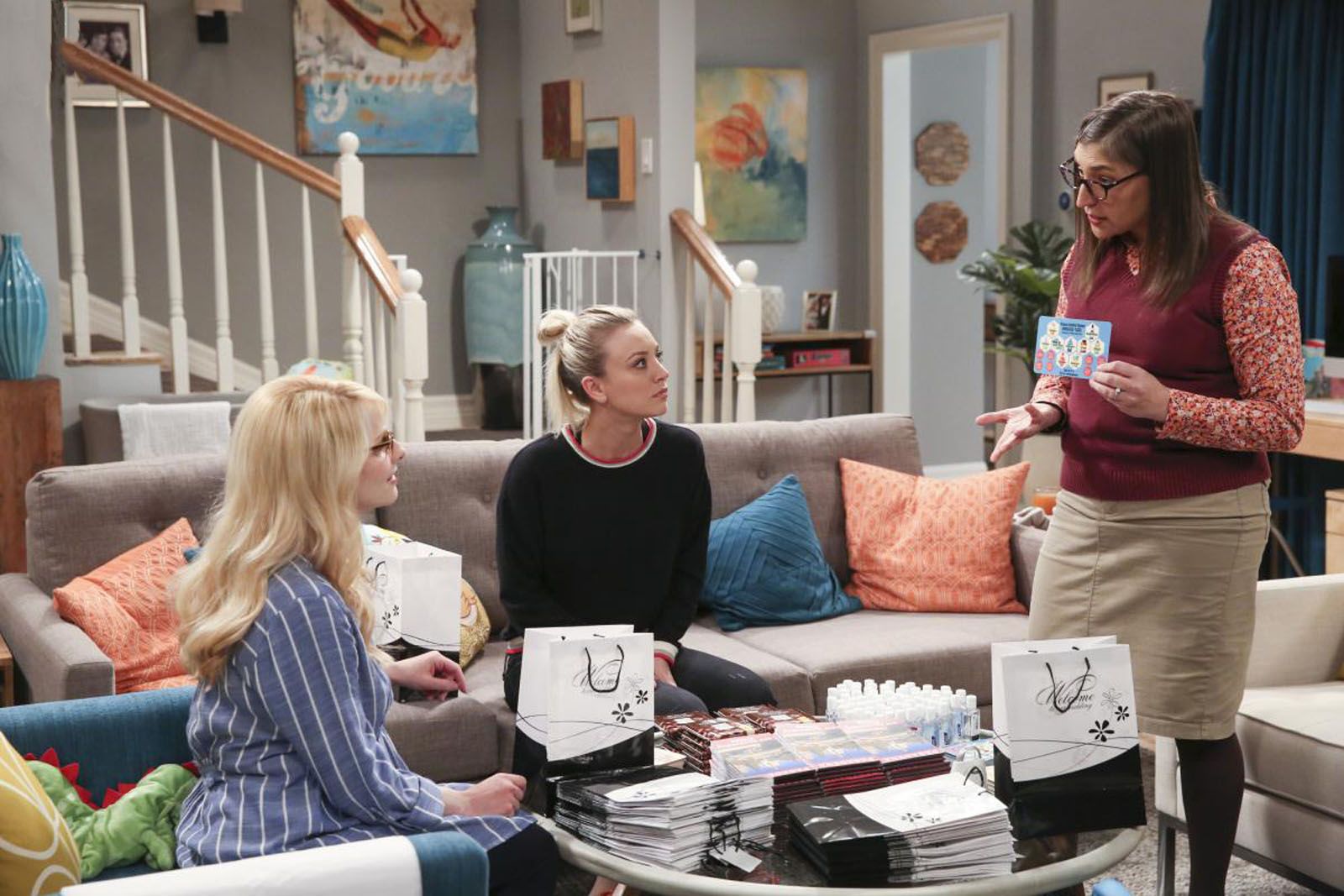 Bild zu Kaley Cuoco - The Big Bang Theory : Bild Mayim Bialik, Kaley ...