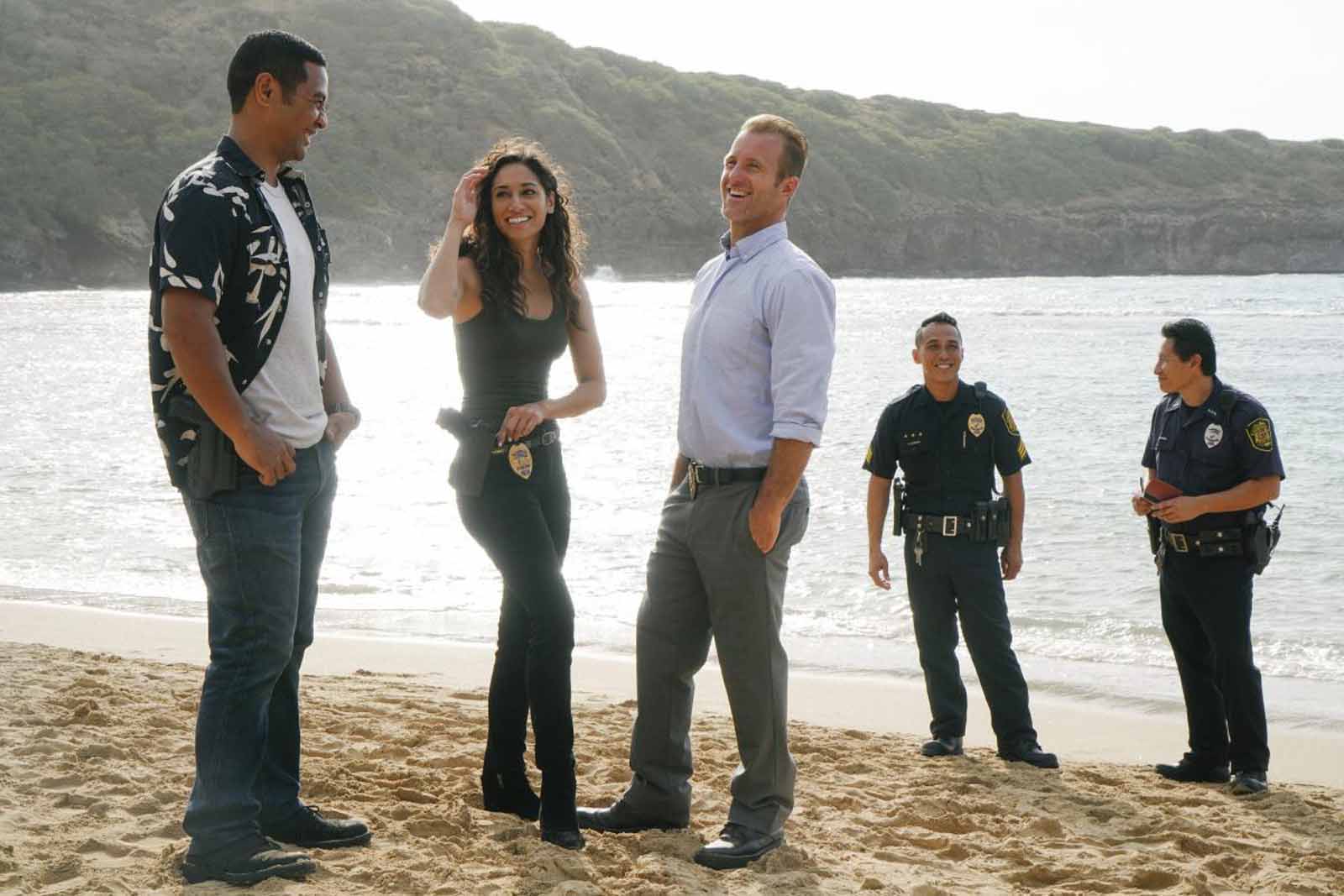 Hawaii Five Bild Meaghan Rath Scott Caan Von Filmstarts De