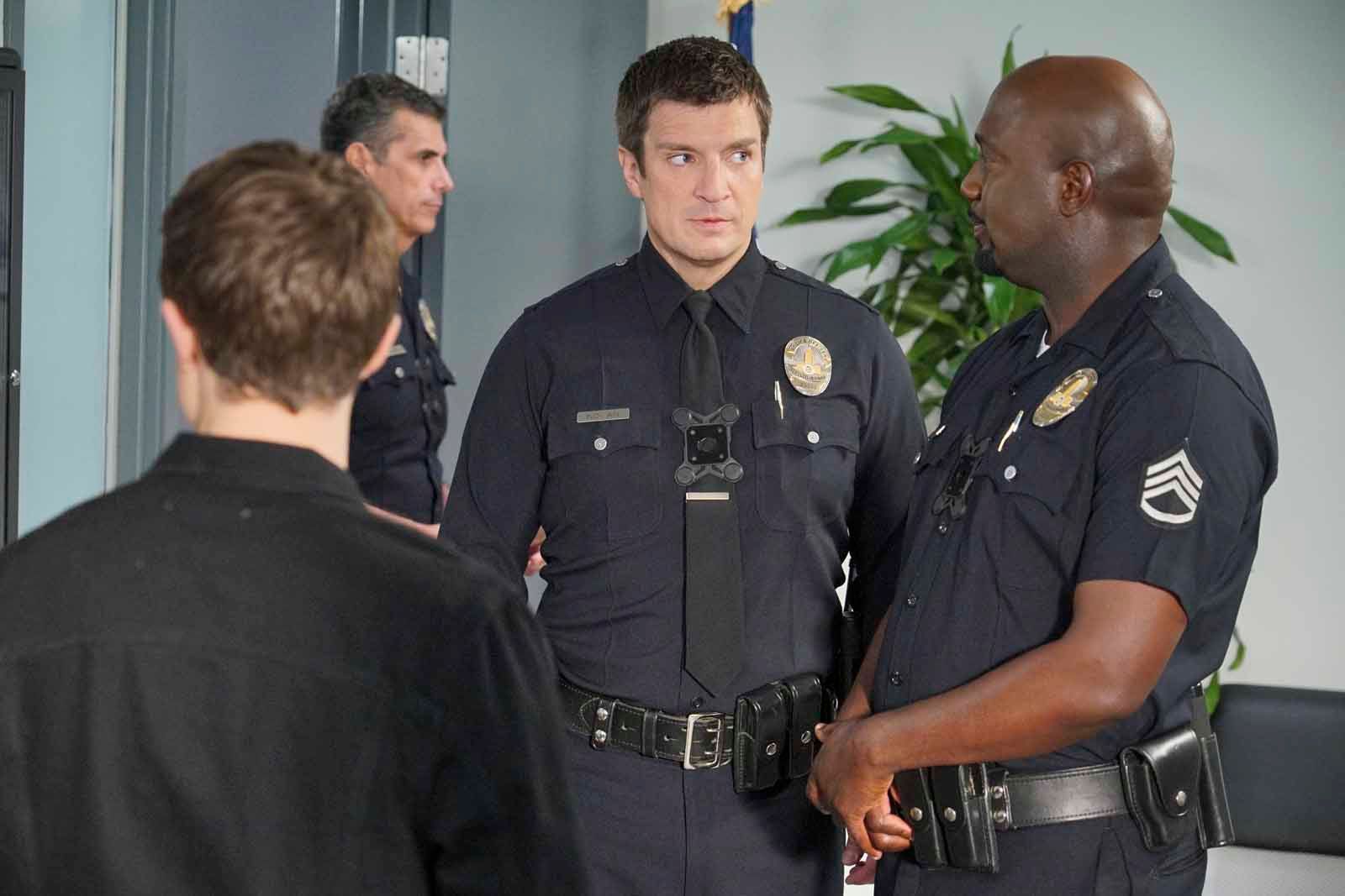 Bild zu Nathan Fillion The Rookie Bild Richard T. Jones, Nathan Fillion Foto 81 von 738