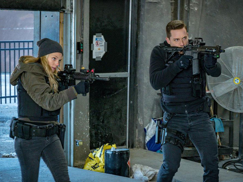 Chicago PD Bild Jesse Lee Soffer Tracy Spiridakos 177 Von 960