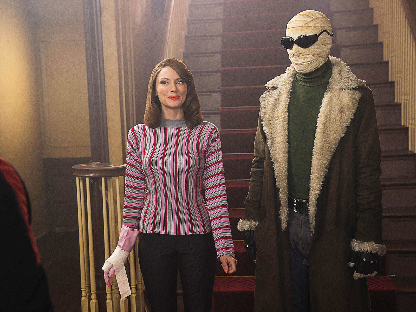 Doom Patrol Bild April Bowlby Matt Bomer 76 Von 82 Filmstartsde