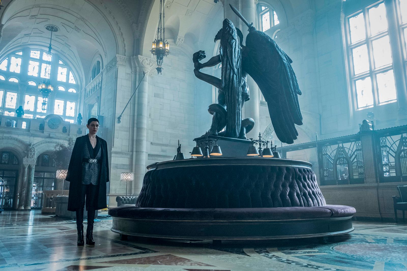 Filme Und Serien Von Asia Kate Dillon Bild zu Asia Kate Dillon - John Wick: Kapitel 3 : Bild Asia Kate Dillon